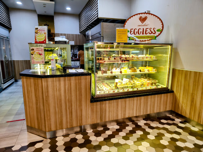 Emicakes - Compass One