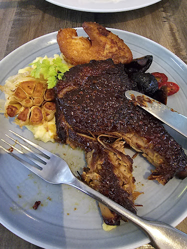 Lazy Lizard - The Promenade