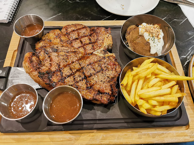 Josh's Grill - Hospitality and gastronomy