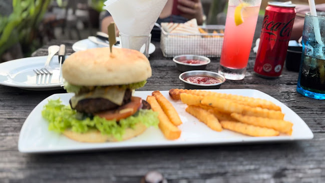 Opinii despre Ohana Beach House(Pasir Ris) în Singapore - Hospitality and gastronomy