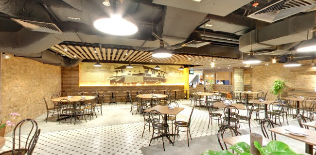 White Restaurant (Sun Plaza)