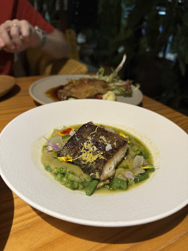 Opinii despre Under Der Linden: Café | Pets Friendly | Events Space | Restaurant | One North | Portsdown | Coffee în Singapore - Hospitality and gastronomy