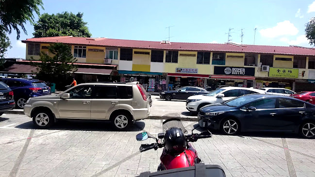 Simpang Bedok - Hospitality and gastronomy