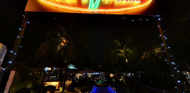 Mel's Place Restaurant & Bar - Singapore