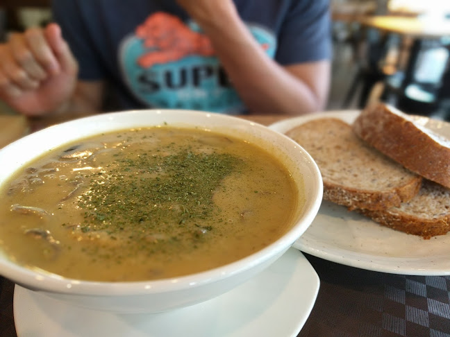 Opinii despre Cedele Bakery Kitchen în Singapore - Hospitality and gastronomy