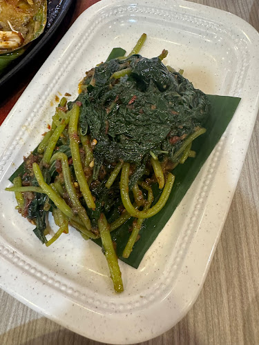 3 Yuan Ching Rd, #01-01, Singapore 618642