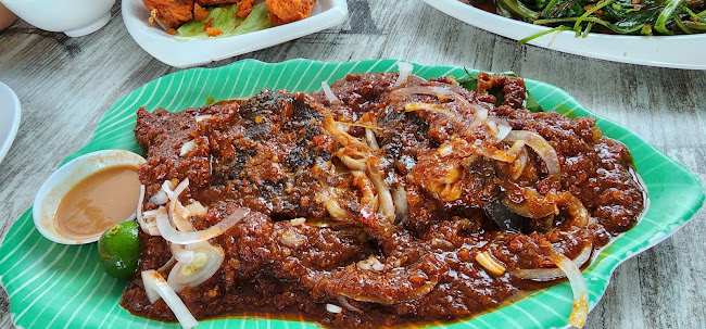 Rasa Istimewa Waterfront Restaurant - Singapore