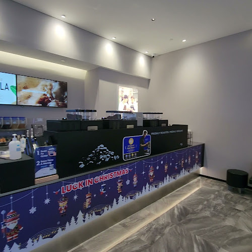 luckin coffee - Robinson 77 - Hospitality and gastronomy