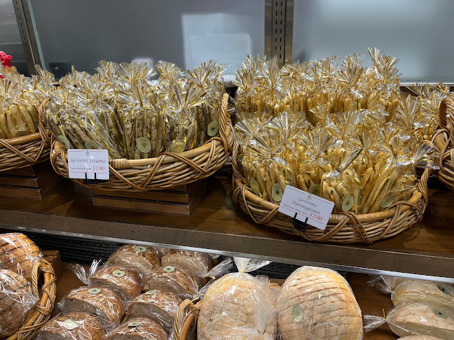 391 Orchard Rd, B2, Singapore 238873