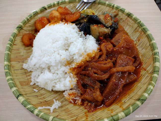 Raden Lina Nasi Padang @ West Plaza Pasir Ris (Koufu FoodCourt) - Hospitality and gastronomy