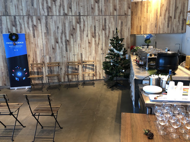 Comentarii opinii despre The Lawn Cafe (Dog-Friendly!)