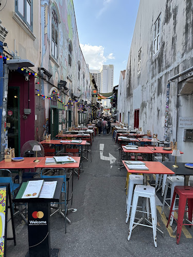 Comentarii opinii despre Good Luck - The Best of Singapore Craft Beers (Bugis - Haji Lane)