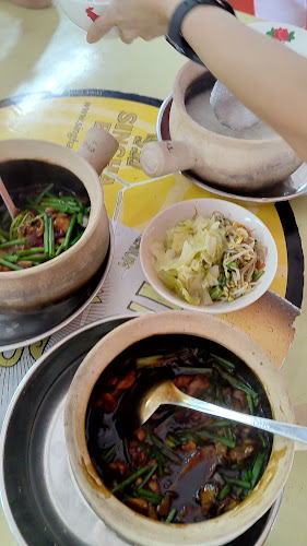 Hua Zai Frog Porridge Zi Char