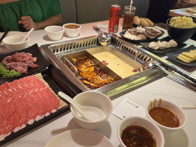 176 Orchard Rd, #05-16 The Centrepoint, Singapore 238843