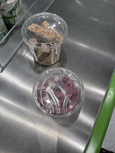 SNACK BOX 零食工坊 @ Pasir Ris Mall - Hospitality and gastronomy