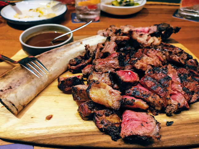 Comentarii opinii despre Cavemen Social