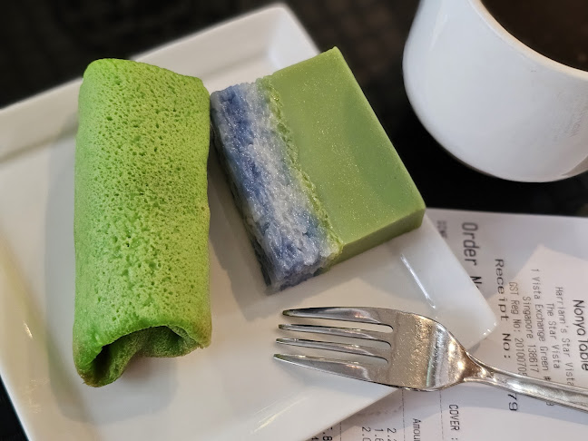 HarriAnns Nonya Table - Singapore