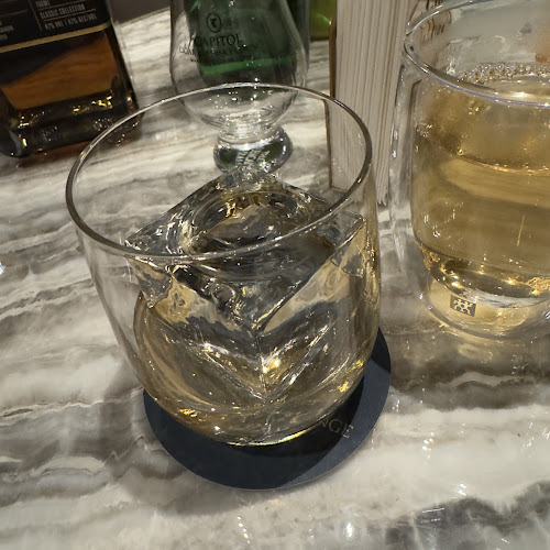 Opinii despre Capitol Cigar & Whisky Lounge by Quaich Bar în Singapore - Hospitality and gastronomy