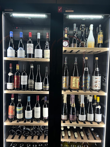 Restaurant Khiri - Hospitality and gastronomy