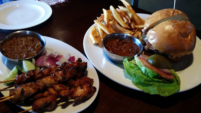 Brewerkz Riverside Point - Hospitality and gastronomy