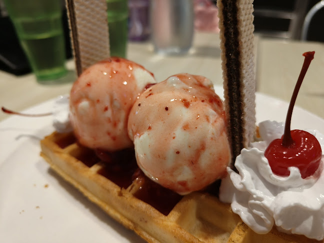Swensen's (Waterway Point) - Hospitality and gastronomy