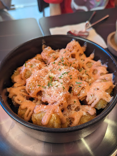 19 Rochdale Rd, Singapore 535834