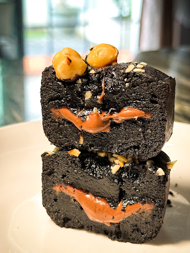 Comentarii opinii despre Dome Bakery - Fudgy Brownies & Bakes