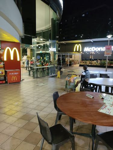 Opinii despre McDonald's Vista Point în Singapore - Hospitality and gastronomy