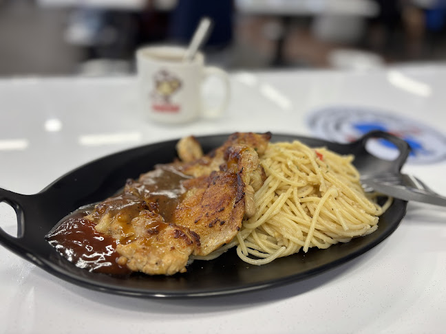 Clementi Ave 3, Block 431, Singapore 120431