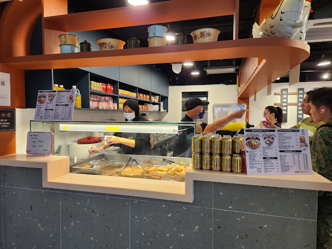 Opinii despre CHOMP! @ Rivervale Plaza în Singapore - Hospitality and gastronomy