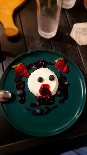 Bella Pizza - Singapore