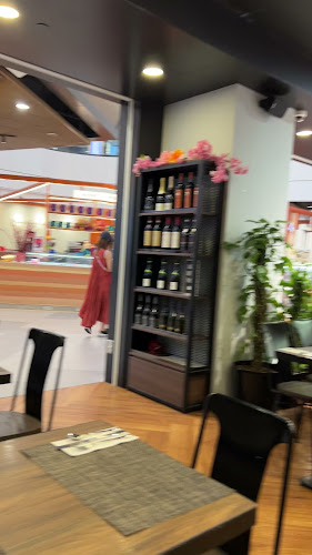 Ryan's Grocery Great World - Singapore