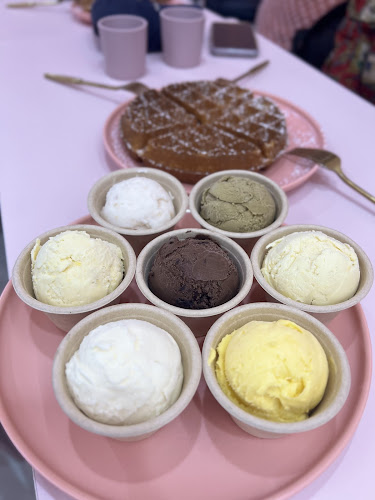 Creme by LELE Bakery