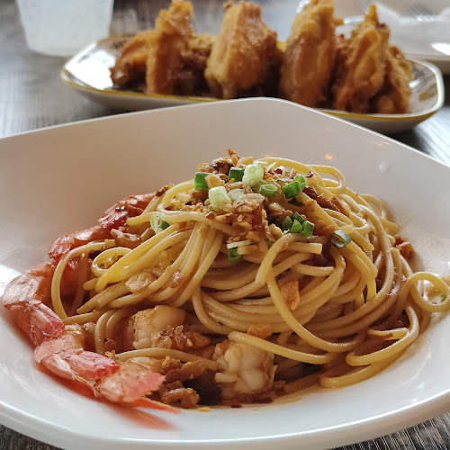 Opinii despre Golf Spot Cafe & Bistro în Singapore - Hospitality and gastronomy