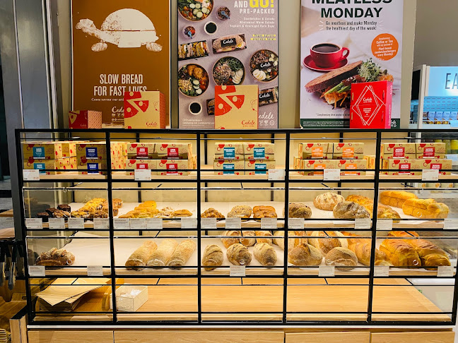 Cedele Bakery Cafe - Guoco Tower - Hospitality and gastronomy