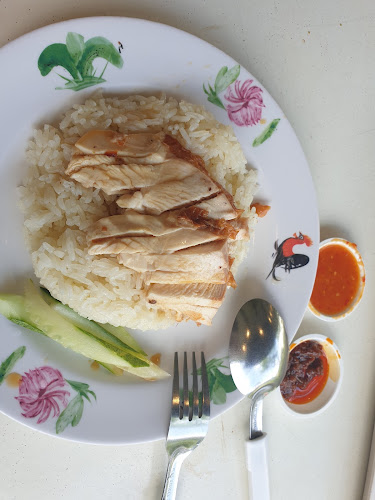 681 Hougang Ave 8, Singapore 530681