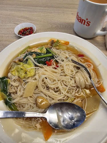 Han’s Cafe (111 Somerset) - Hospitality and gastronomy