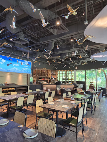 20 Mandai Lake Rd, #02-10 Bird Paradise, Singapore 729825