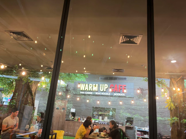 Warm Up Cafe @ The Star Vista - Hospitality and gastronomy