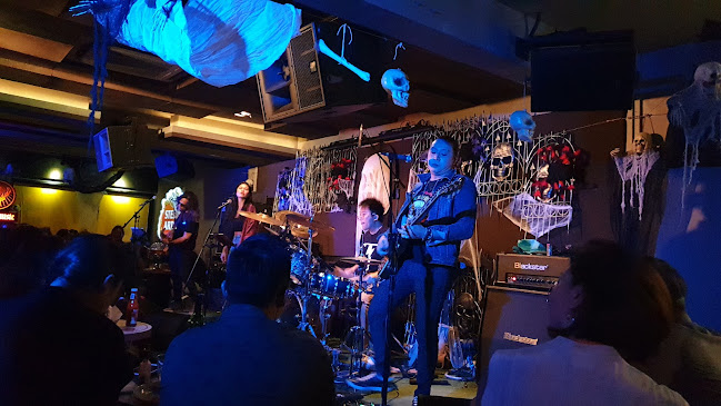 Wala Wala Cafe Bar - Singapore