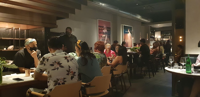 Comentarii opinii despre Revolver