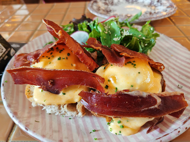 171 E Coast Rd, Singapore 428877