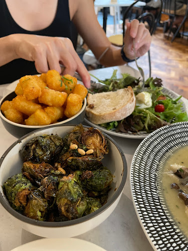 15-2 Jln Riang, Singapore 358987