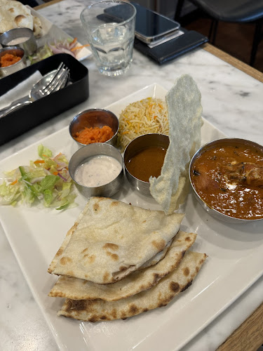 Opinii despre Zaffron Kitchen Star Vista în Singapore - Hospitality and gastronomy