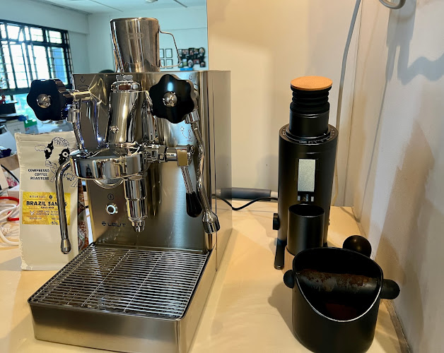 Comentarii opinii despre Cowpresso Coffee Roasters Singapore