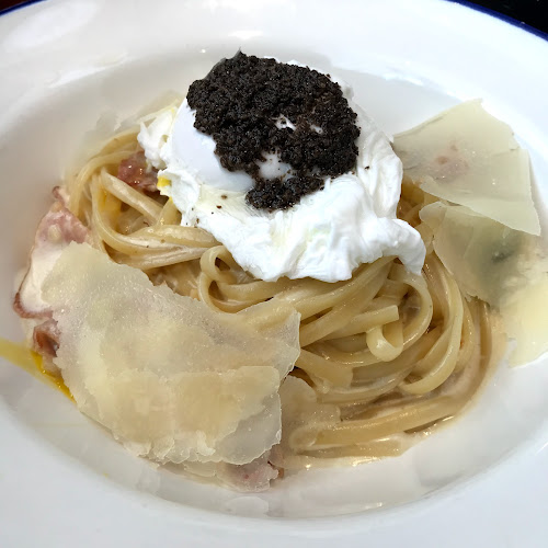 Comentarii opinii despre The Assembly Ground