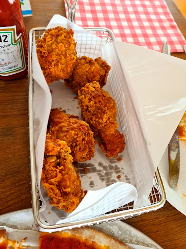 Peperoni Pizzeria @ Upper Thomson - Singapore