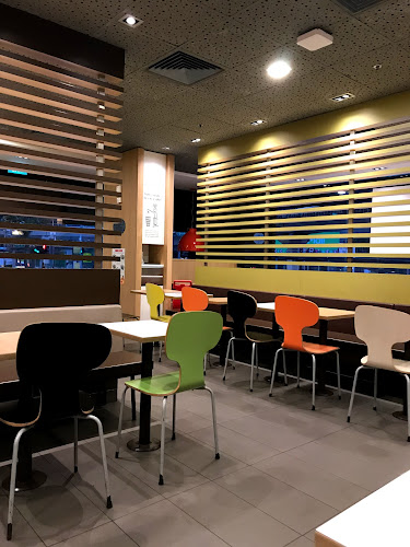 McDonald's Bukit Panjang Plaza - Hospitality and gastronomy