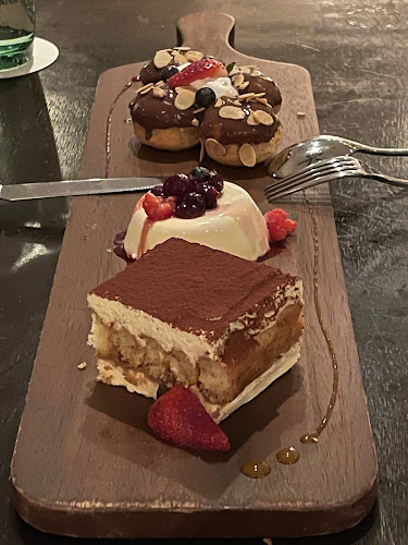 Waterfall Ristorante Italiano - Singapore