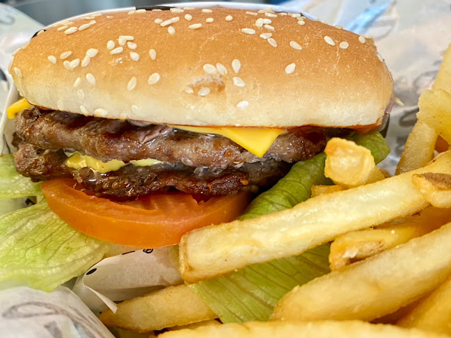 Carl's Jr. - Hospitality and gastronomy